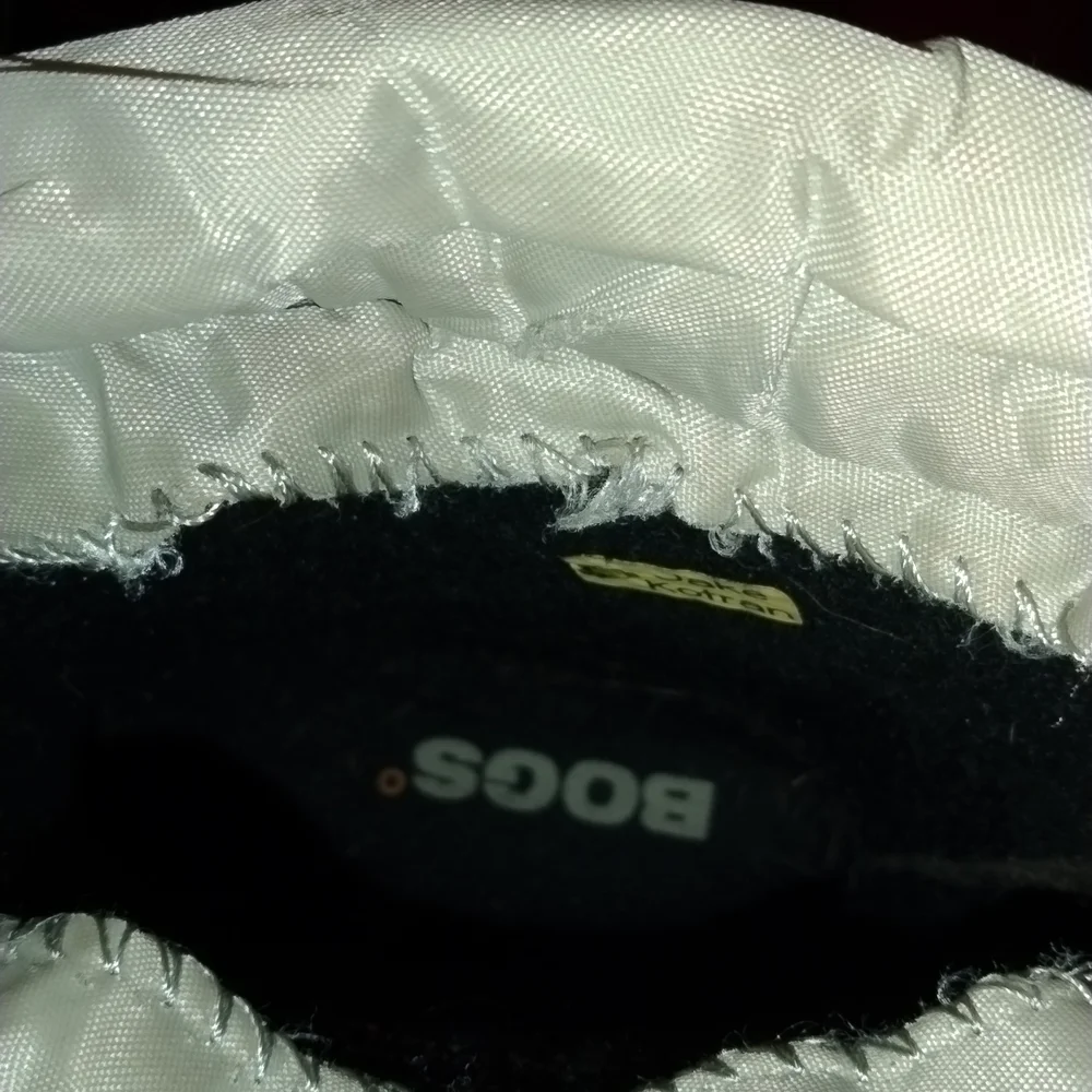 BOGS WATERPROOF BOOTS